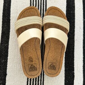 Reef Cushion Vista Hi Size 9